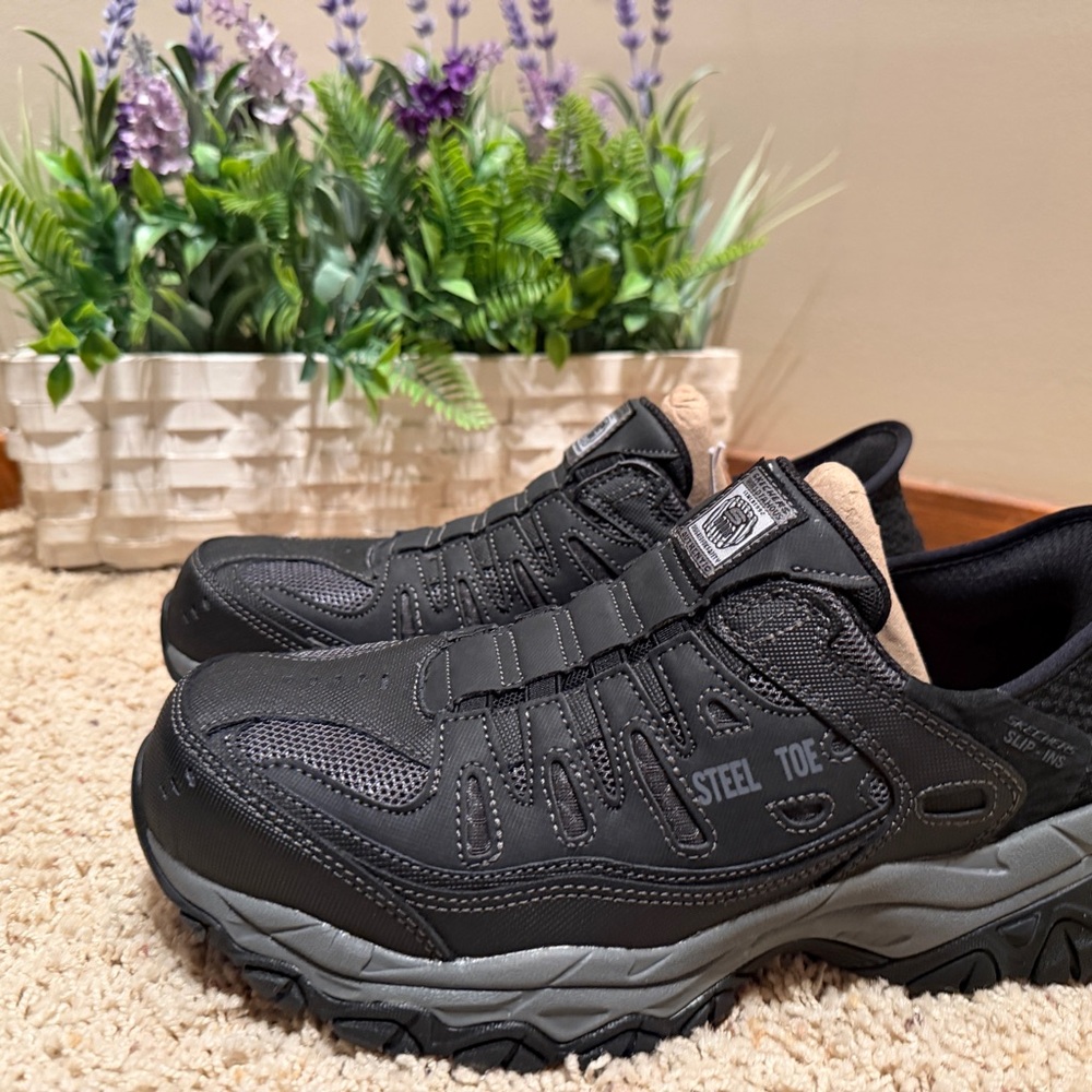Skechers STEEL TOE Men’s Size 7 Black Slip-On Loafers - Picture 4 of 16
